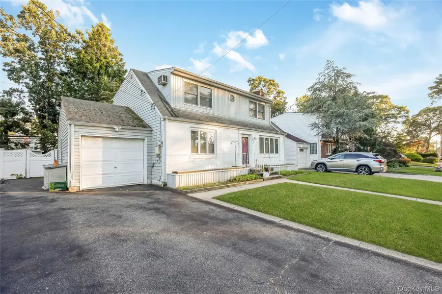263 Foster Avenue, Malverne, NY 11565 - Image #3