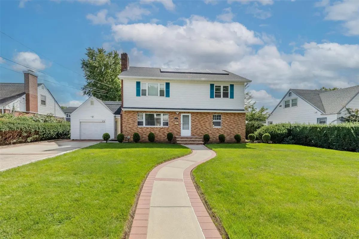 474 Newton Street, Westbury, NY 11590 - Image #1