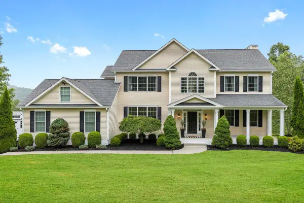 176 Old Peckslip Road, Holmes, NY 12531