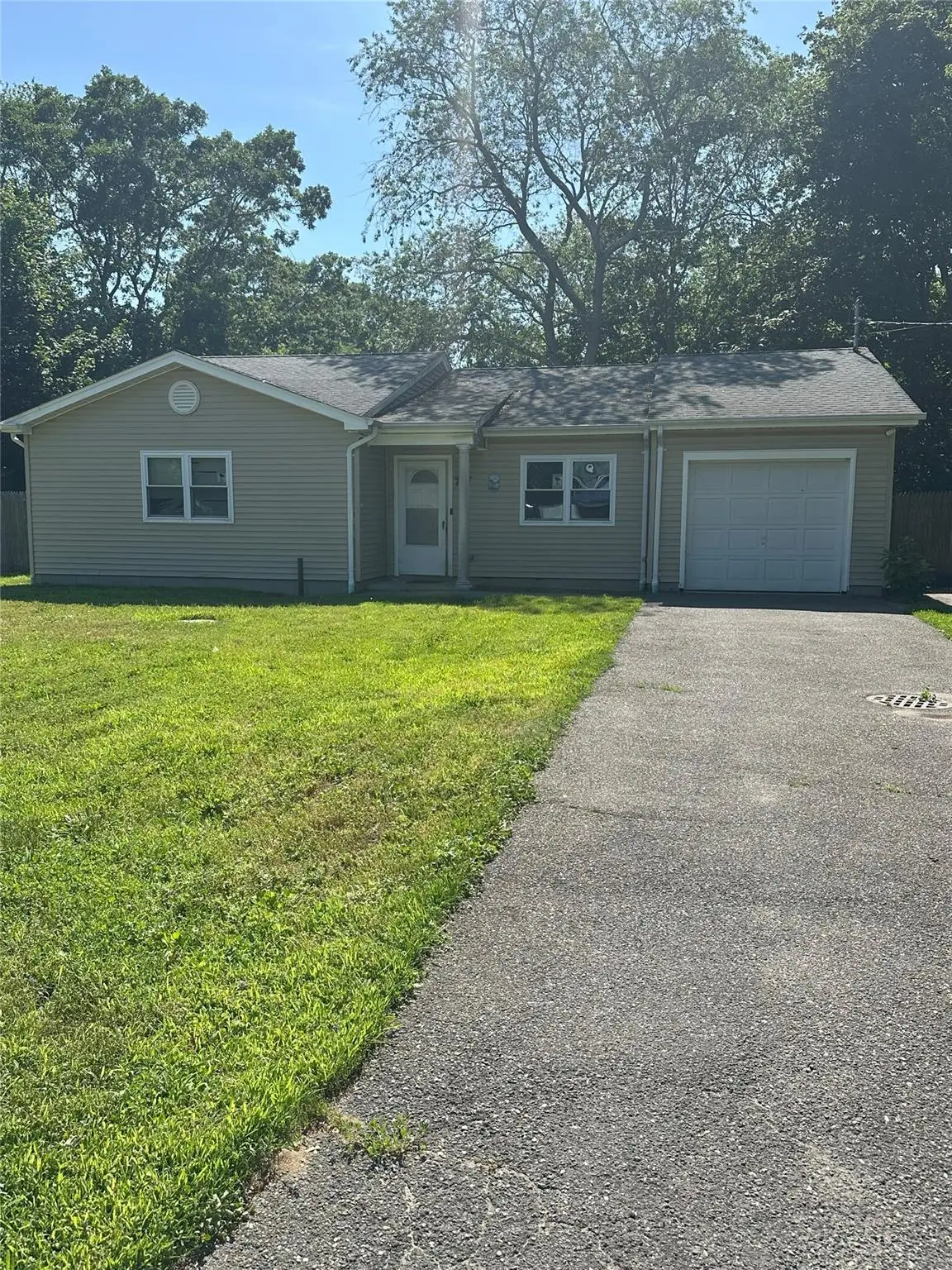 752 Bayview Avenue, Bellport, NY 11713 - Image #1