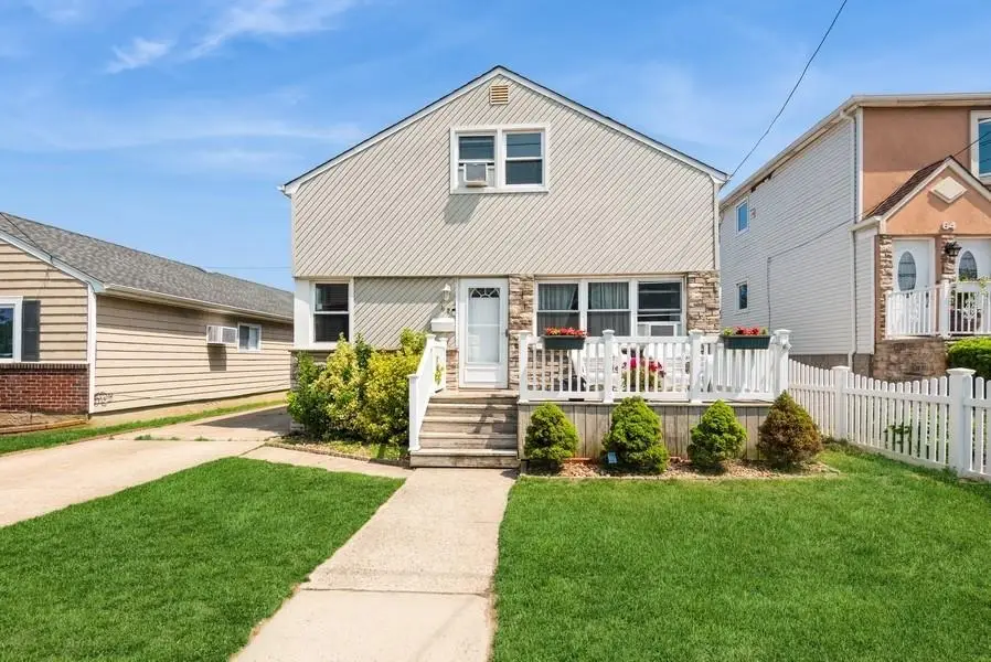 62 Warwick Road, Island Park, NY 11558 - Image #1