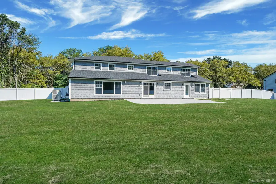 14 Quintree Lane, Melville, NY 11747 - Image #2