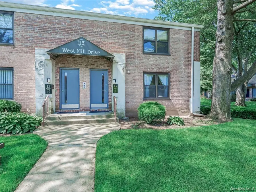 13 W Mill Drive #3A, Great Neck, NY 11021 - Image #2