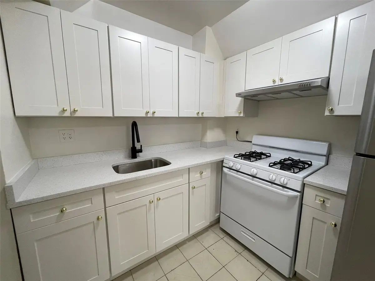 4260 Colden Street #4B, Flushing, NY 11355 - Image #1