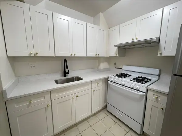 4260 Colden Street #4B, Flushing, NY 11355