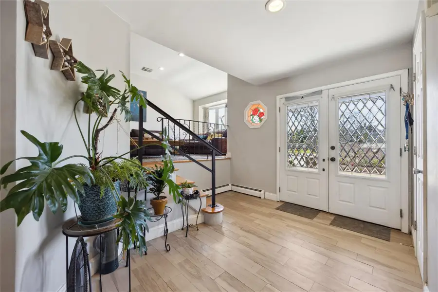 2701 S Seamans Neck, Seaford, NY 11783 - Image #2