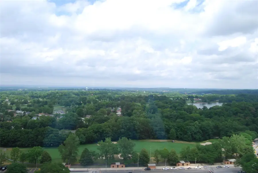 27010 Grand Central Parkway #32F, Queens, NY 11005 - Image #2