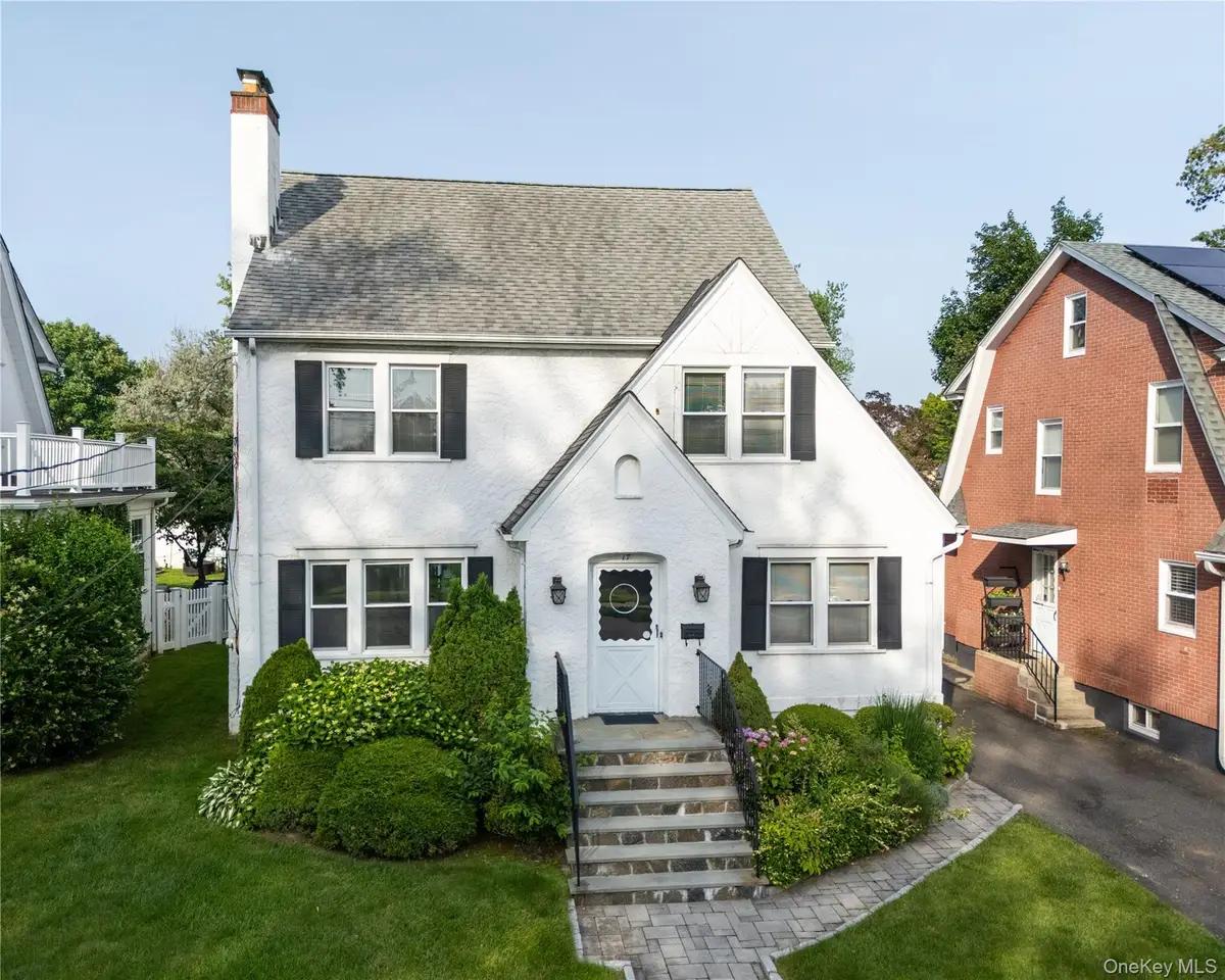 17 Austin Place, Port Chester, NY 10573 - Image #1