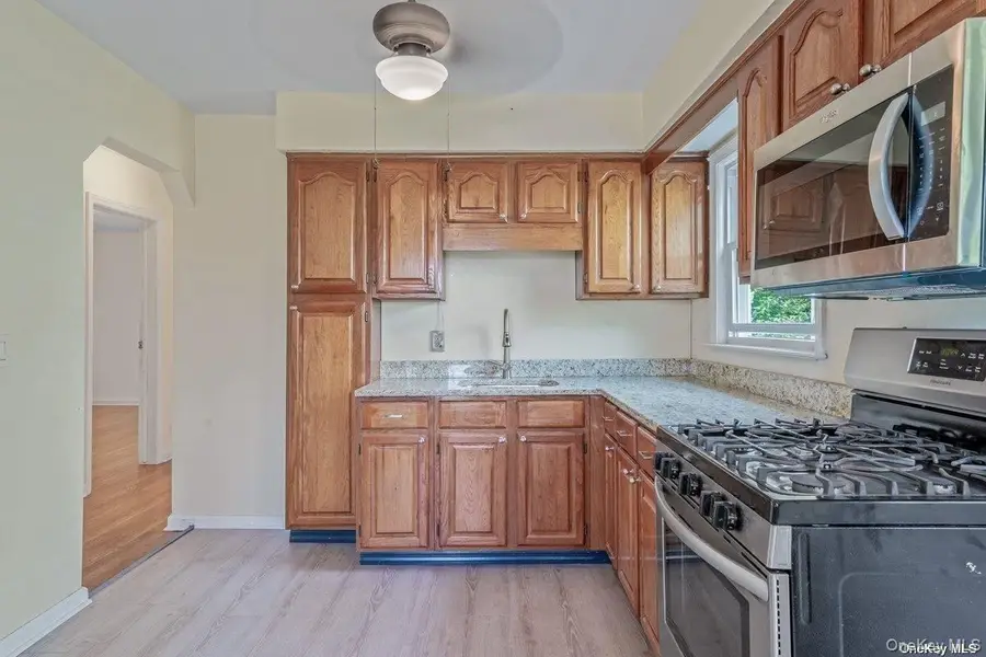 216 Raff Avenue, Mineola, NY 11501 - Image #3