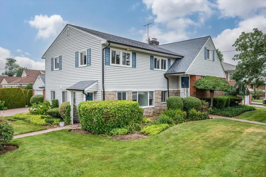 1901 New Hyde Park Road, New Hyde Park, NY 11040 - Image #2