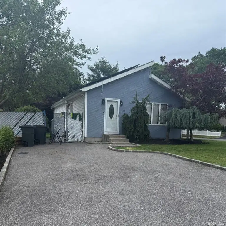 268 Haven Avenue, Ronkonkoma, NY 11779 - Image #2