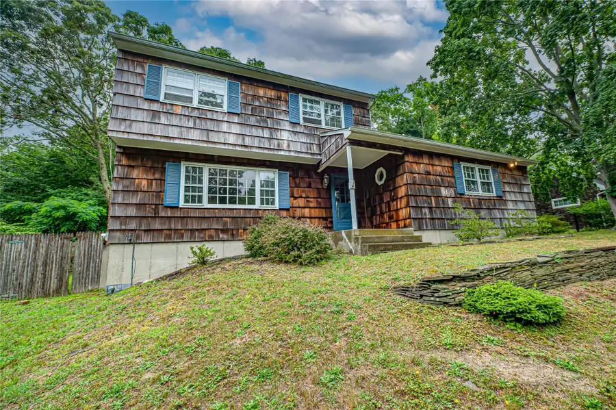 10 Valentine Road, Shoreham, NY 11786 - Image #2