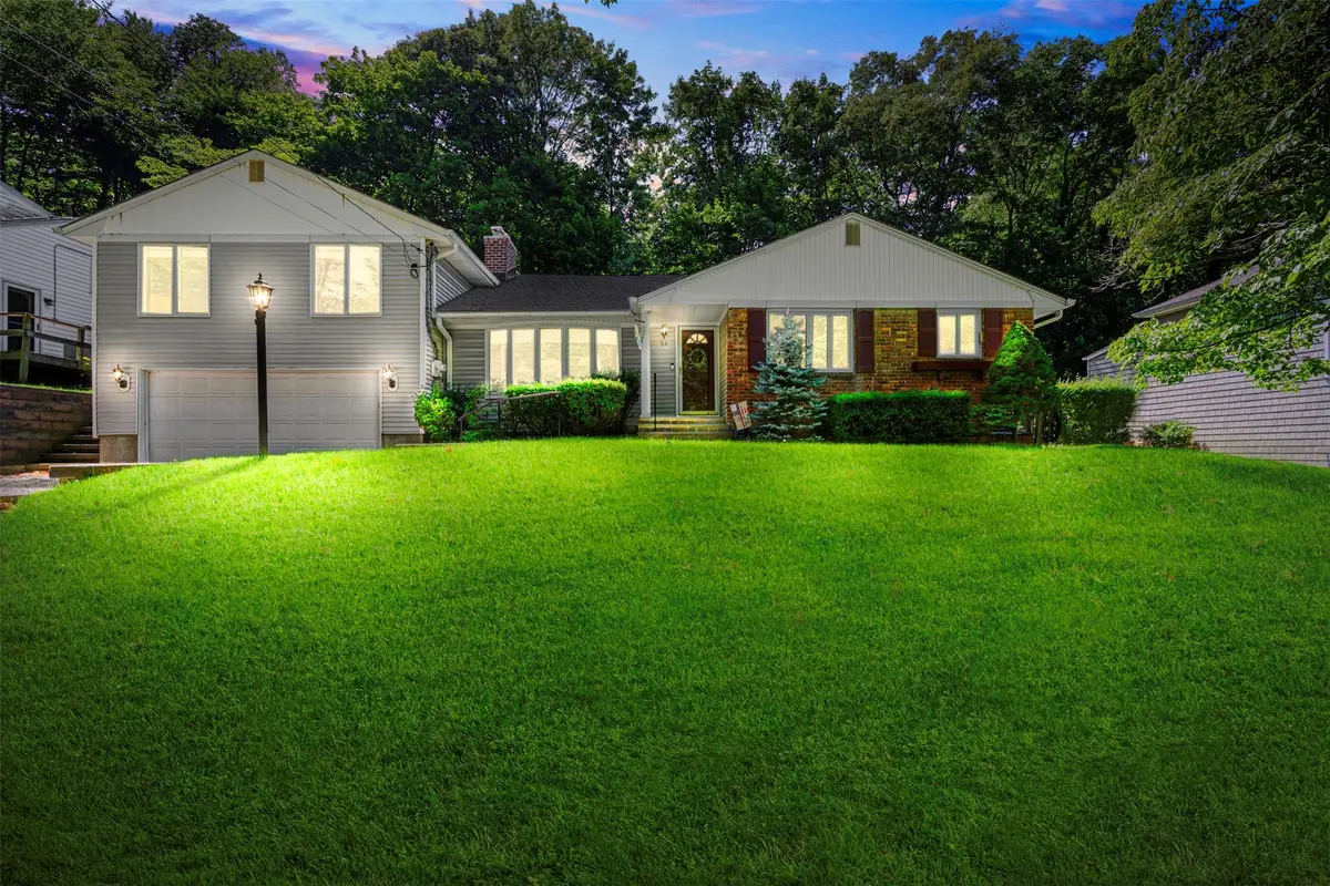 54 Bankside Drive, Centerport, NY 11721 - Image #1