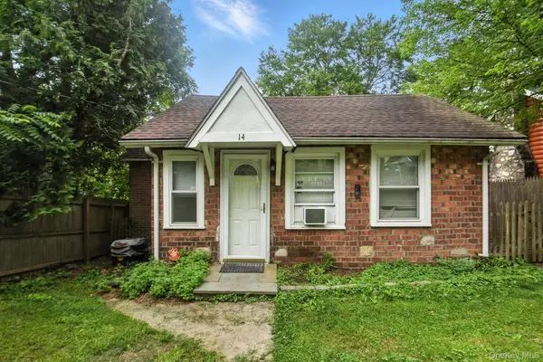 14 Pine Street, Lake Peekskill, NY 10537