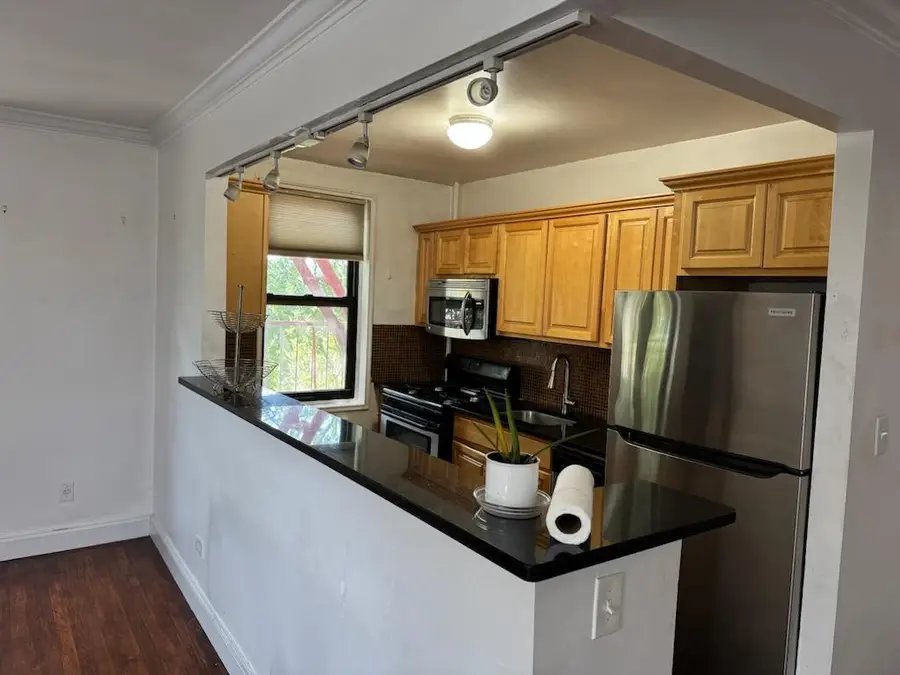 150-11 72 Road #3G, Flushing, NY 11367 - Image #2