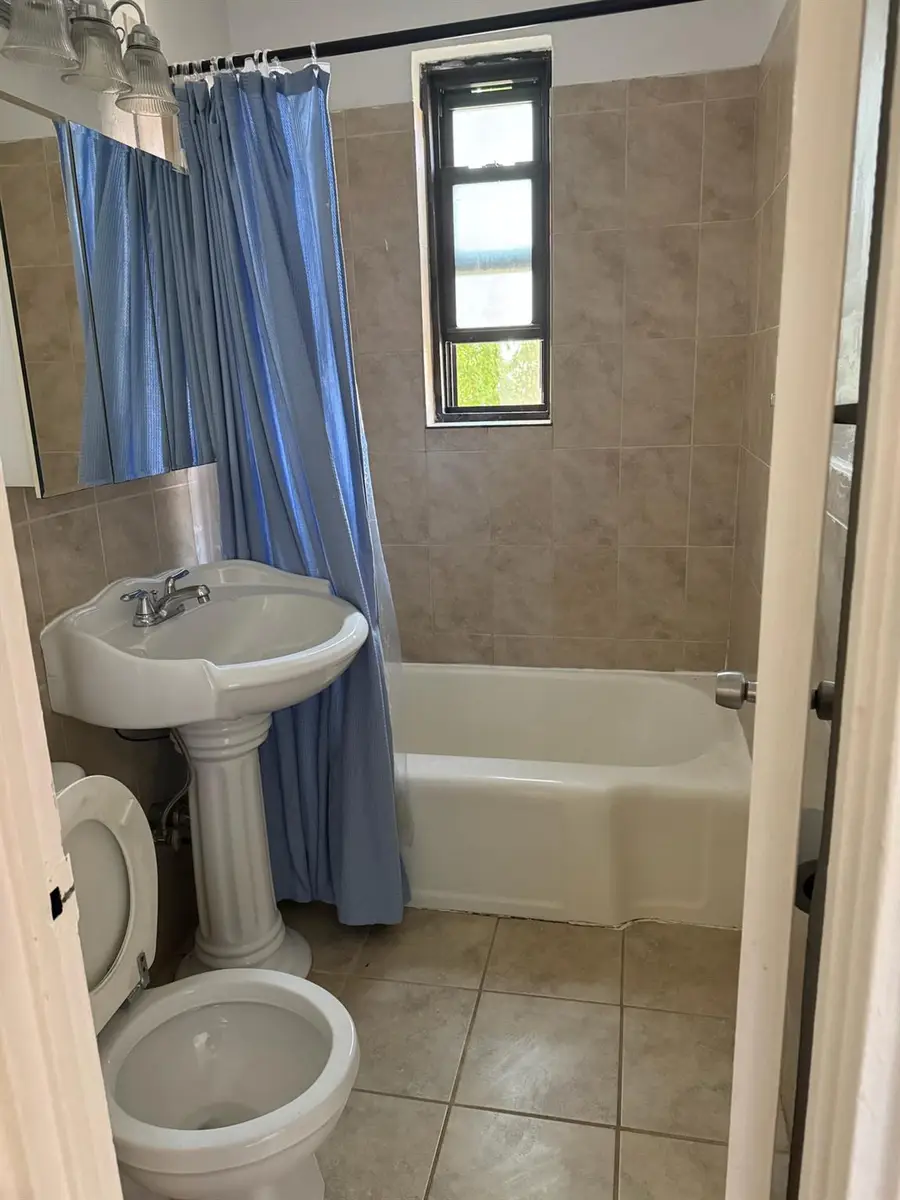 150-11 72 Road #3G, Flushing, NY 11367 - Image #3