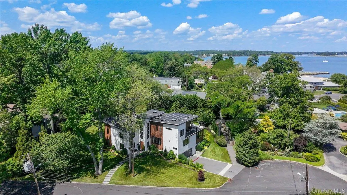 1040 Nautilus Lane, Mamaroneck, NY 10543 - Image #1