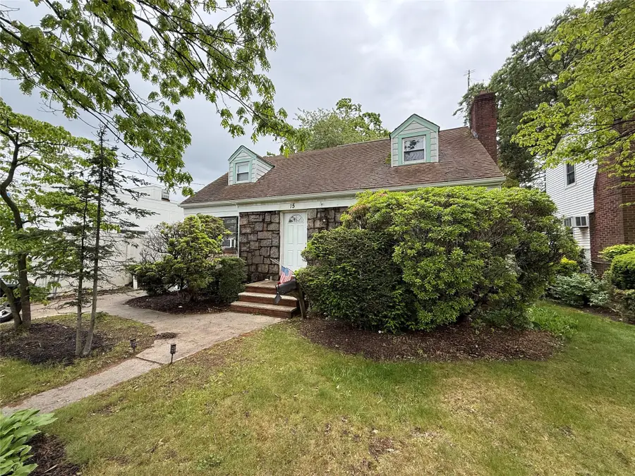15 Astor Place, Valley Stream, NY 11581 - Image #2