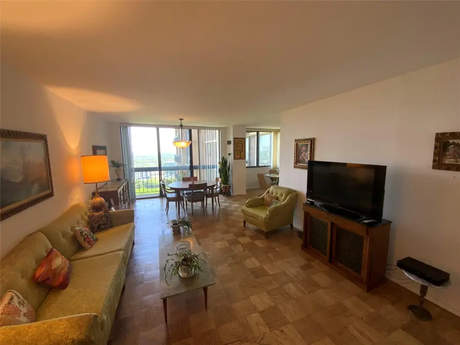 27110 Grand Central Parkway #19A, Queens, NY 11005 - Image #2