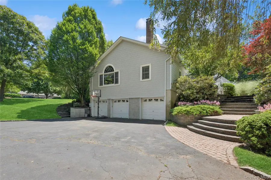 7 Orient Avenue, Northport, NY 11768 - Image #3