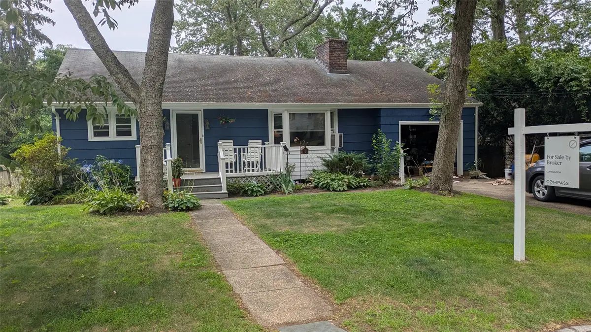 9 North Court, Bayville, NY 11709 - Image #1