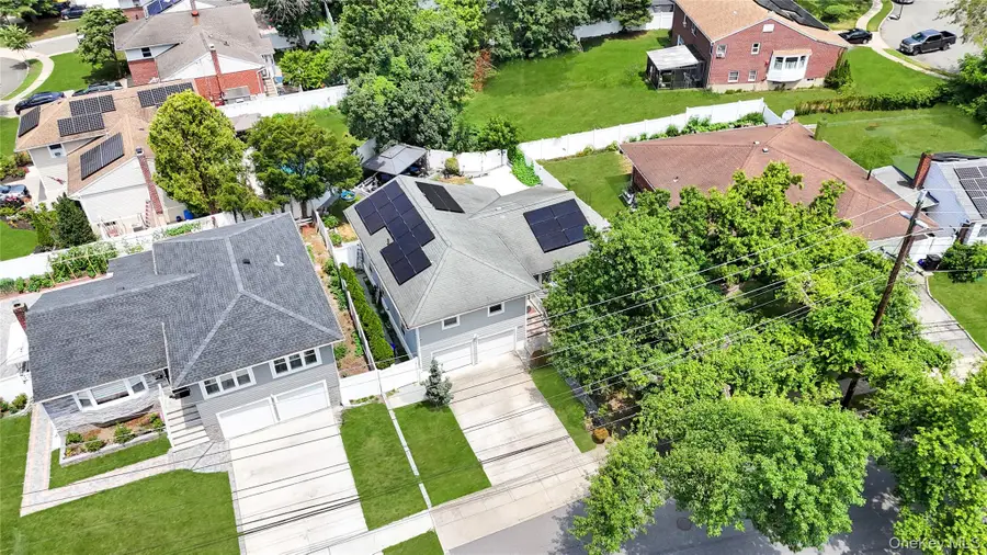 1091 Cramer Court, Baldwin, NY 11510 - Image #2