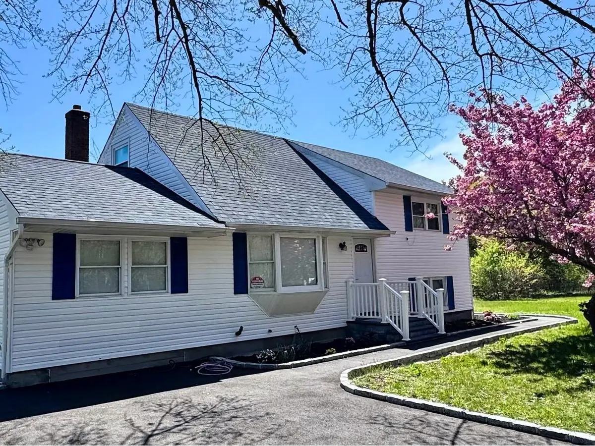 1070 Spur Drive S, Islip, NY 11706 - Image #1