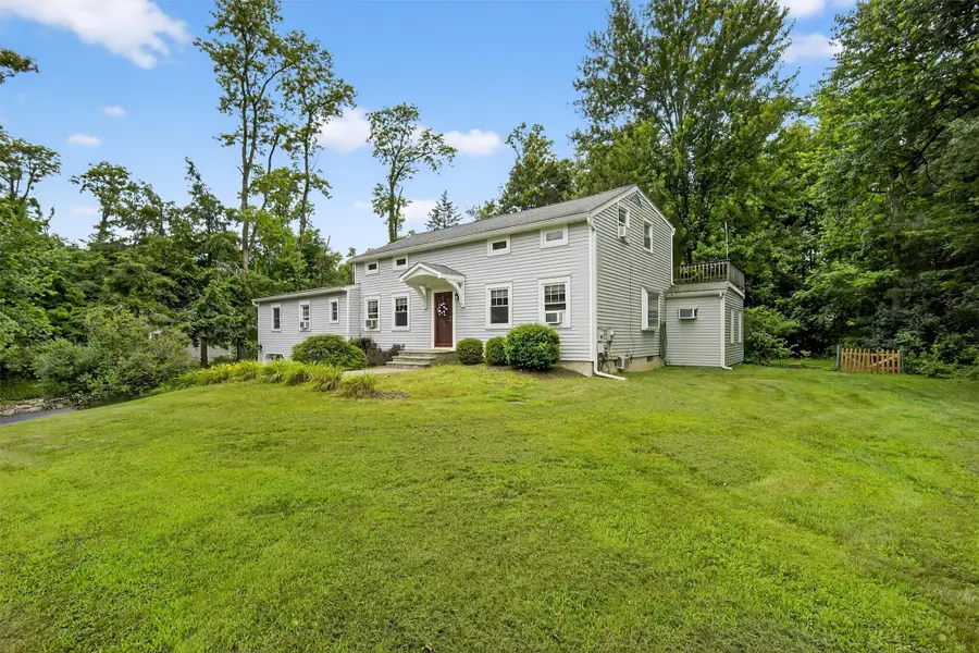 7 Terra Nova Drive, Hopewell Junction, NY 12533 - Image #3