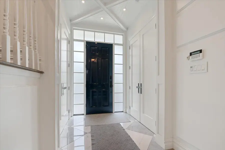 1029 New Mcneil Avenue, Lawrence, NY 11559 - Image #3