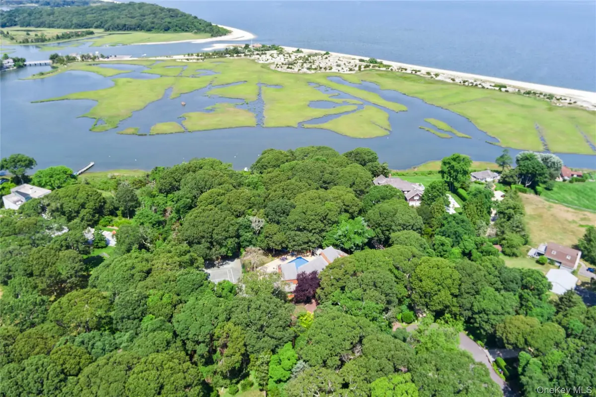 61 Hidden Cove Court, Southampton, NY 11968 - Image #1