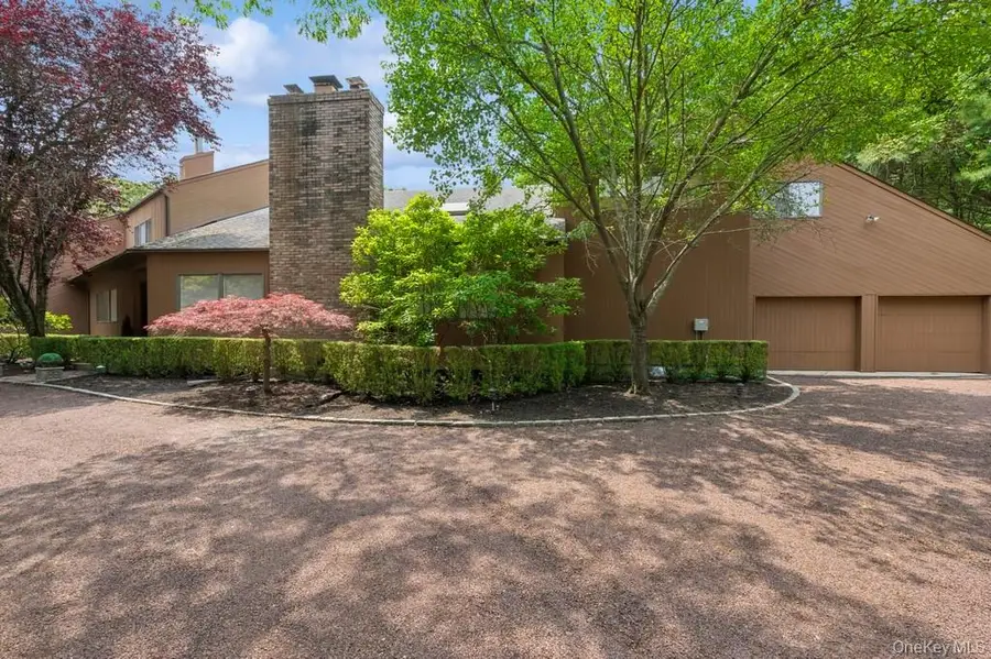 61 Hidden Cove Court, Southampton, NY 11968 - Image #3