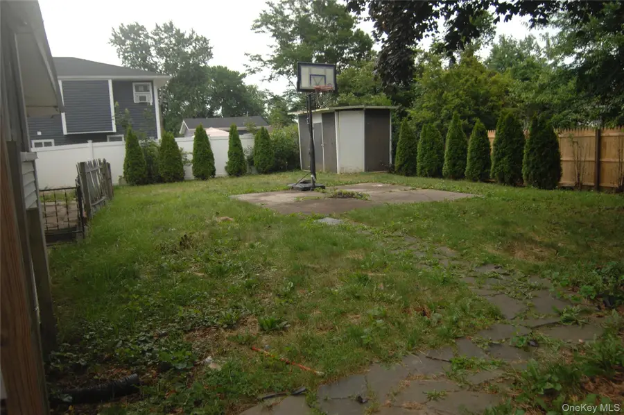 176 Floyd Street, Brentwood, NY 11717 - Image #3