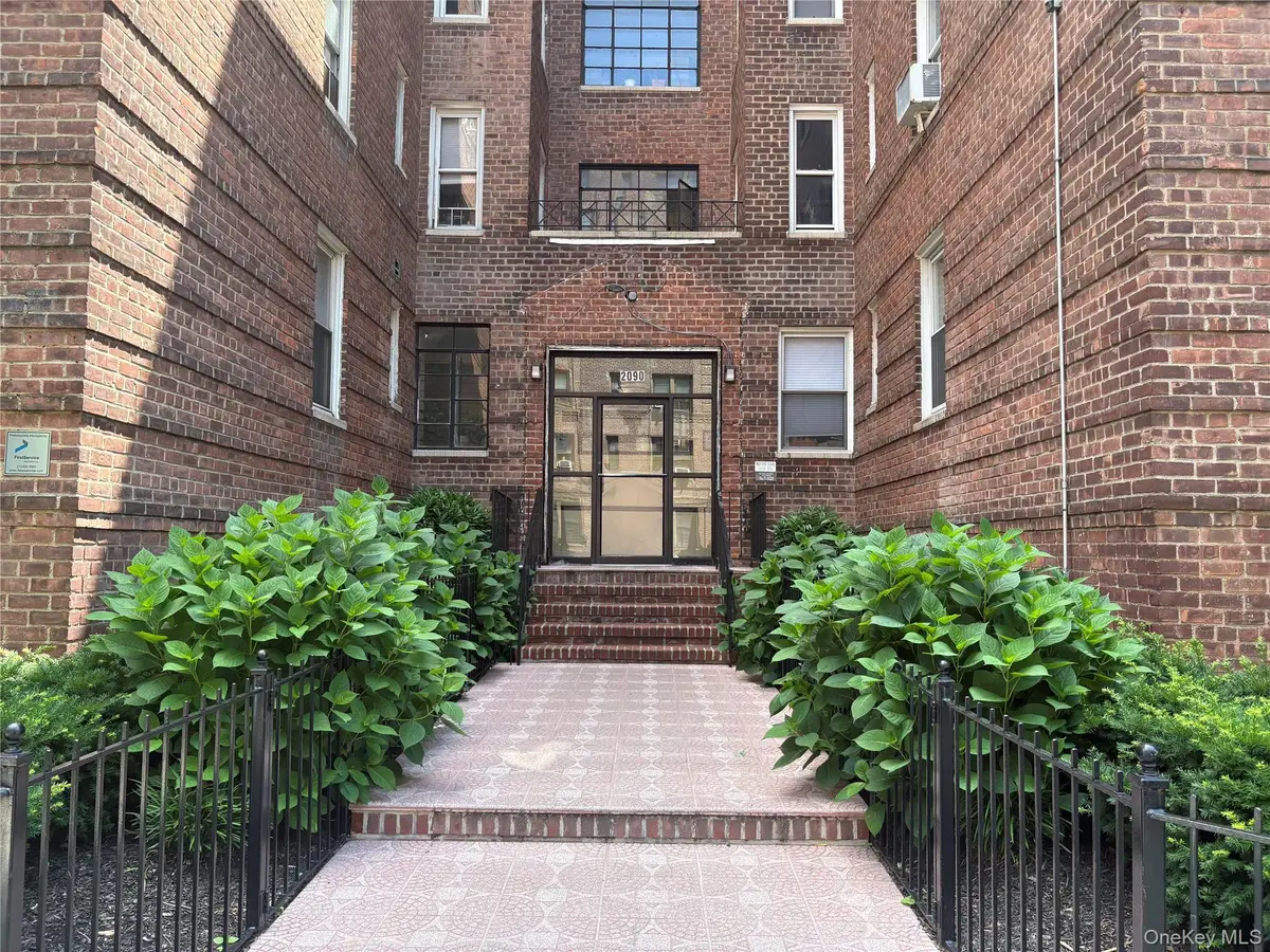 2090 Barnes Avenue #4D, Bronx, NY 10462 - Image #1