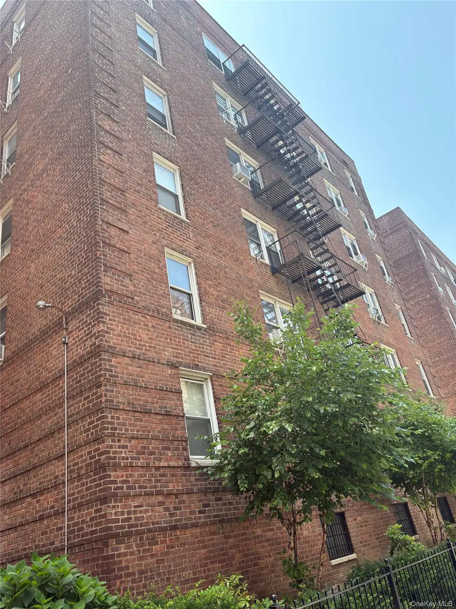 2090 Barnes Avenue #4D, Bronx, NY 10462 - Image #3
