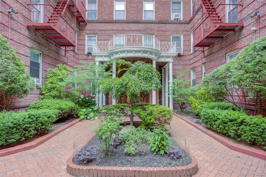 111-39 76th Road #E2, Forest Hills, NY 11375 - Image #3
