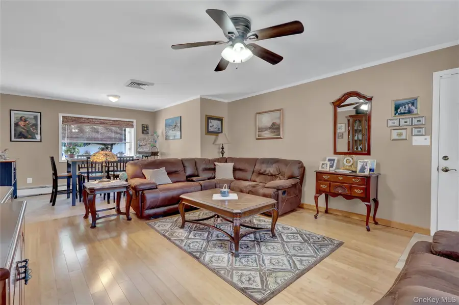39 Pembrook Drive, Stony Brook, NY 11790 - Image #2