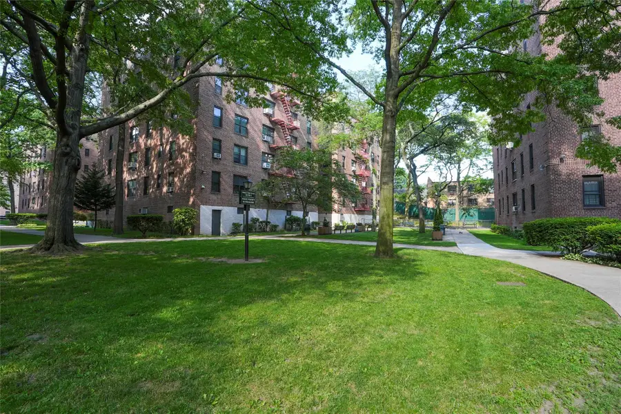 83-85 Woodhaven Boulevard #3M, Woodhaven, NY 11421 - Image #2