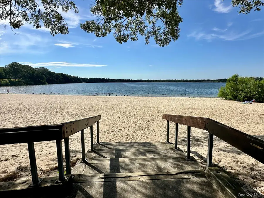 30 Harding Road, Ronkonkoma, NY 11779 - Image #3