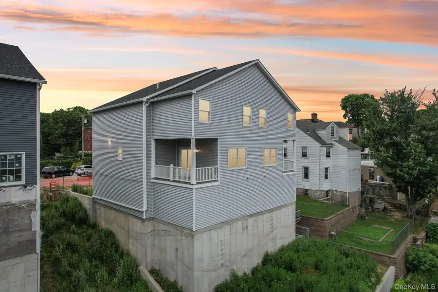 90 University Avenue, Yonkers, NY 10704 - Image #2