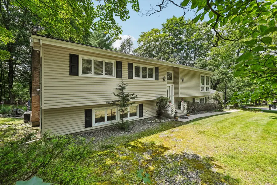 11 Lancaster Lane, Monsey, NY 10952 - Image #2