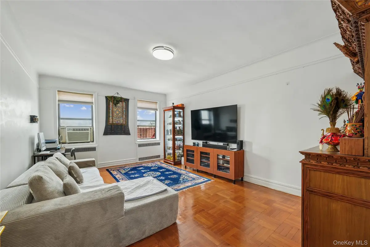 35-20 73rd Street #6R, Jackson Heights, NY 11372 - Image #1