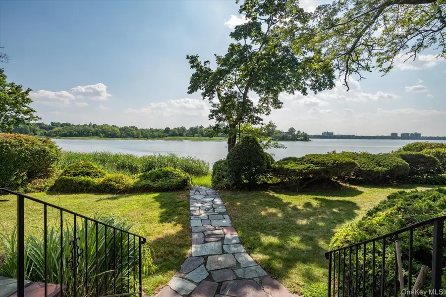 6 Shore Drive, Great Neck, NY 11021 - Image #2