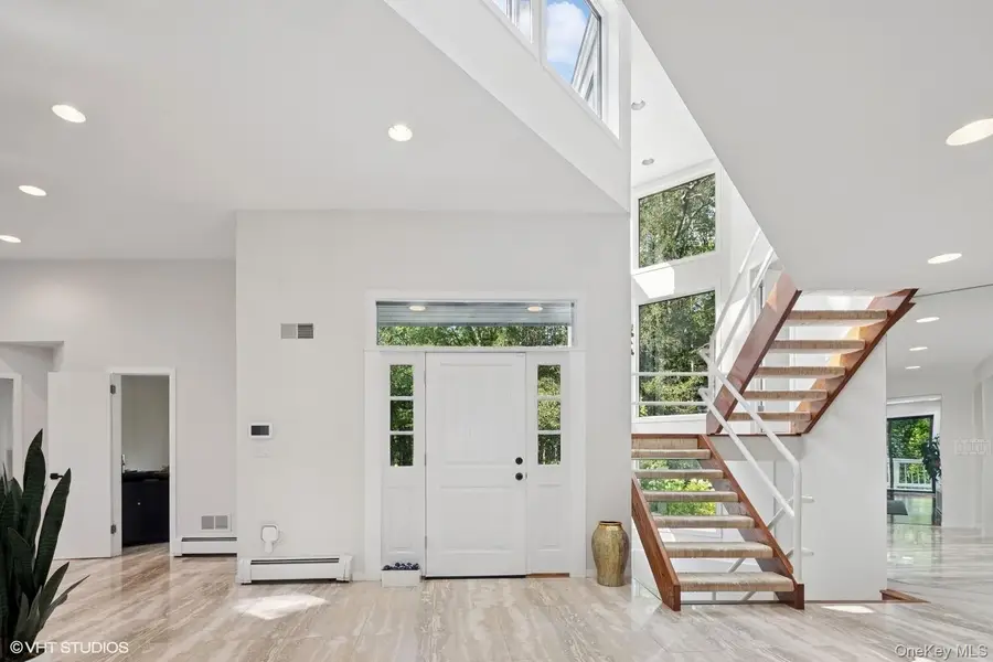 4 Hemlock Hollow Place, Armonk, NY 10504 - Image #2