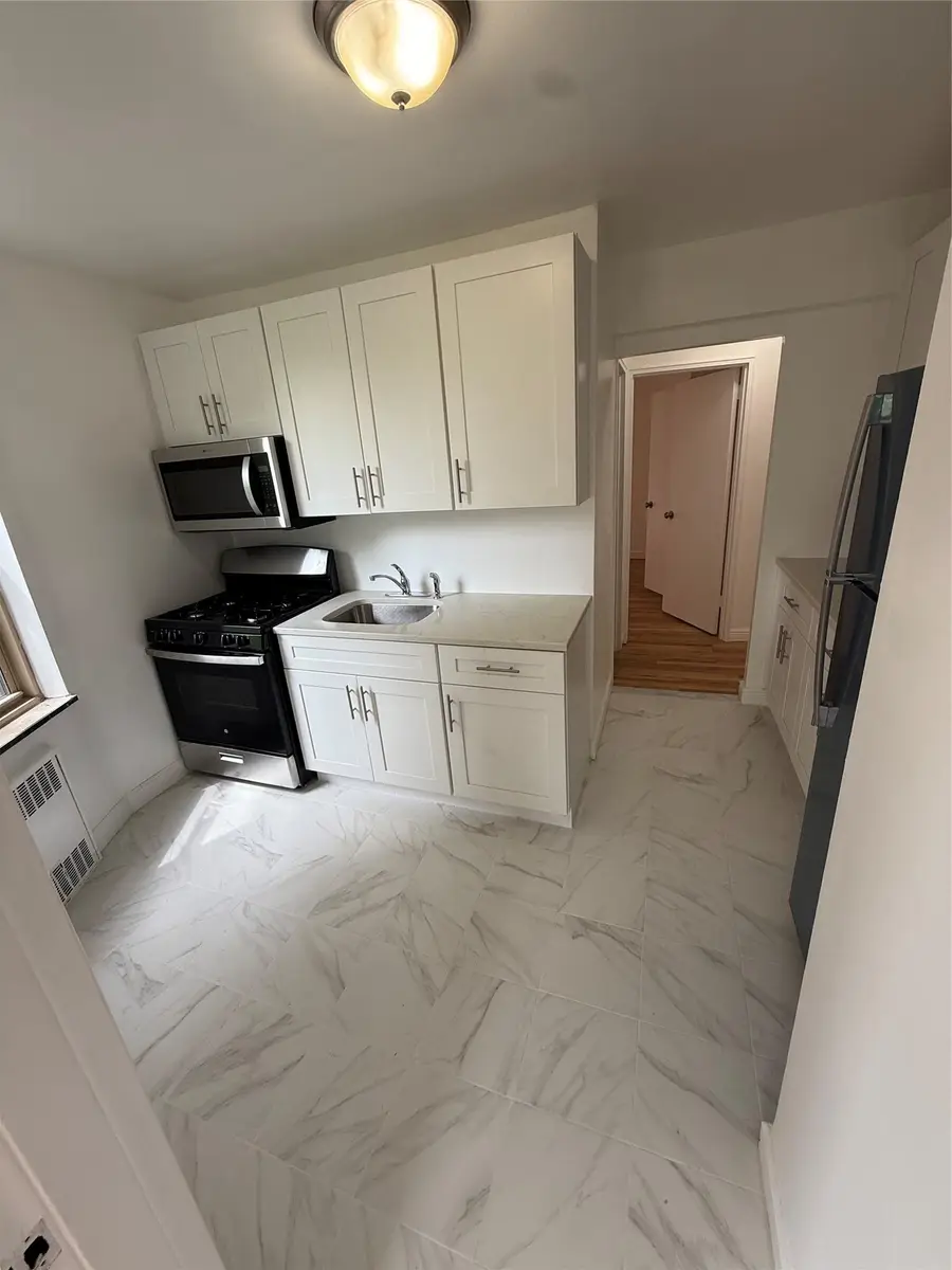 67-25 Clyde Street #5D, Forest Hills, NY 11375 - Image #3