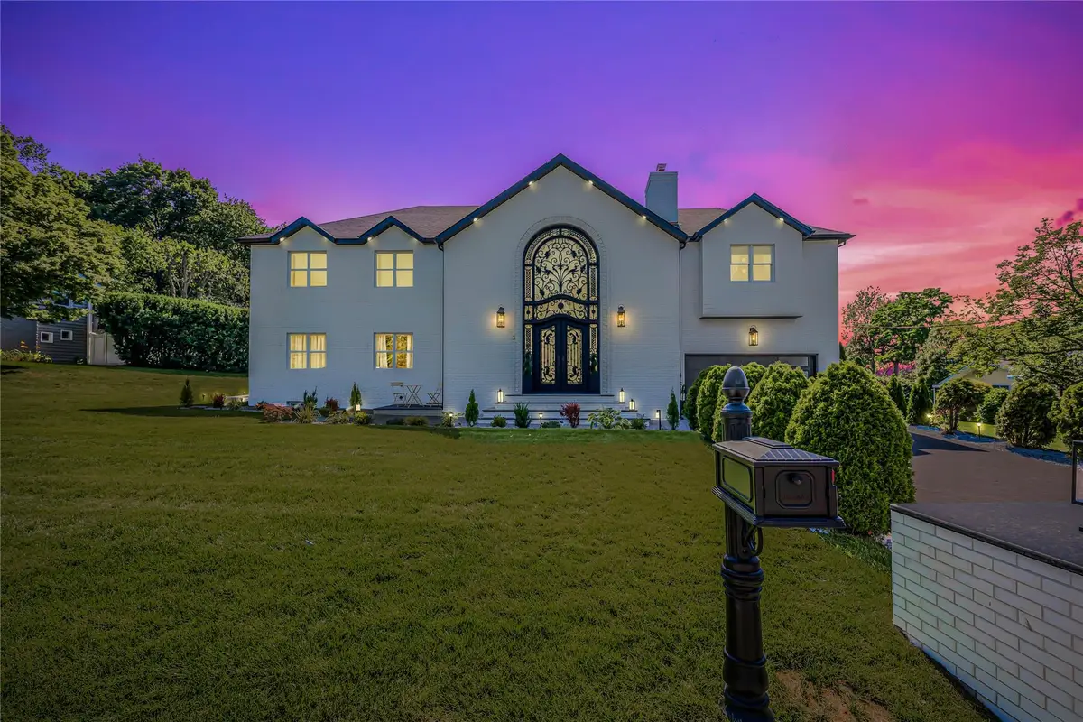 3 Fairview Lane, Glen Cove, NY 11542 - Image #1