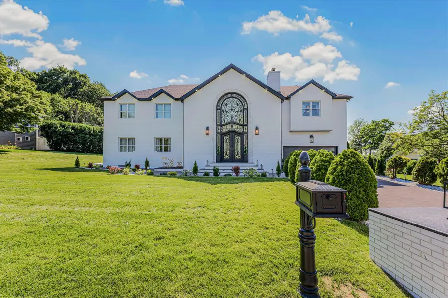 3 Fairview Lane, Glen Cove, NY 11542 - Image #2