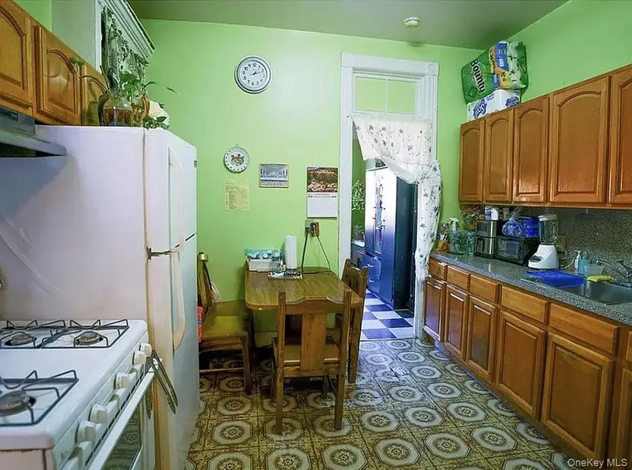 668 Broadway #11, Brooklyn, NY 11206 - Image #2