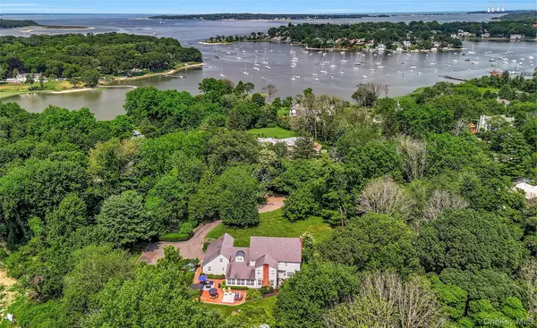 27 Van Wyck Lane, Lloyd Harbor, NY 11743