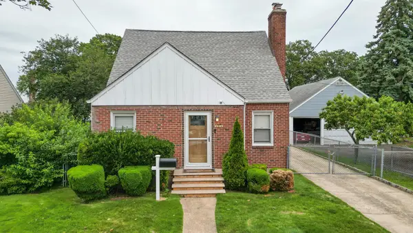 85-23 264th Street, Floral Park, NY 11001