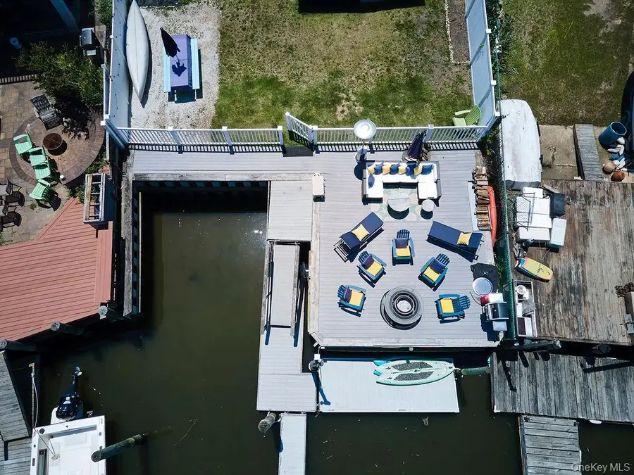 3609 Somerset Drive, Seaford, NY 11783 - Image #3